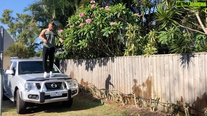 Bobby Holland Hanton Instagram - Not even missing the Aussie weather or Zocs laugh at all…