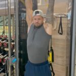 Bobby Holland Hanton Instagram – WALLOP!
Today’s Centr Limitless Challenge is the Hang Time Challenge!! 

This is all about test your own strength so find something to hang from and show us how long you can hang for. 💪

Let me know how long you can last – tag me with the hashtag #LIMITLESSWITHCENTR

#WALLOP

#centr #fitchallenge #hangtime #strengthchallenge #getfit #challengeyourself