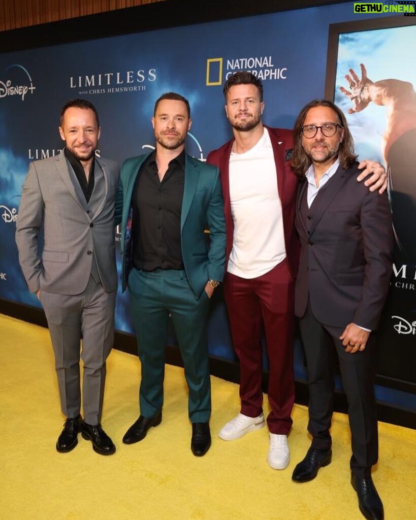 Bobby Holland Hanton Instagram - Limitless with Chris Hemsworth premiere and what a ride it is!! And always great to take time to have pictures with your fans 🤪 #WALLOP Massive thanks to @rosevinci_styling for kitting me out proper! #limitlesswithchrishemsworth #nycevent #nationalgeographic #disneyplus #limitless #chrishemsworth