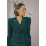 Bondy Chiu Instagram - • 《煙花之地》 〈繁花似錦〉 「明知煙花會謝，就更應該張狂盛開」 期待中。 https://youtu.be/3jr3WqdJpAQ @riddiculousstudio