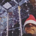 Bonnie Somerville Instagram - Last days of 2022…I love my hometown- here’s to an amazing 2023 everyone. Let’s focus on love. Wishing you all health, wealth, & happiness. But most of all- Love. 🎄✨❤️ New York, New York