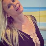 Bonnie Somerville Instagram - Santa Baby- I’ve been an awful good girl…(awful & good? Sounds about right)