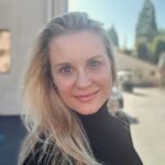 Bonnie Somerville Instagram - Back in my Happy Place- on a Studio Lot! So grateful to still be able to do what I love. Let’s get back to work! Proud SAG/Aftra member since 1998. #unions #sagaftra #actress CBS Radford Lot