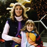 Bonnie Somerville Instagram - Happy Holiday Season everyone! Family tradition at @rockefellercenter ice skating as a kid every Christmas. @xwallstwrkngirl looking Gorgeous and little Bonz looking…?!?? 😬We miss you Charlie ❤️🎄❤️ Merry Happy Everything! #1985 Rockefeller Center New York