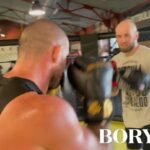 Borys Mańkowski Instagram - Ja unikam ciosów, a ty uniknij przepłacania w @body_chief i do końca czerwca wykorzystaj kod BORYS8BC - dzięki któremu uzyskasz 8% rabatu na dietę ✌🏻 Nie dotyczy diety testowej i Economy Box. Rabat: dla pierwszych 1000 osób #materiałreklamowy