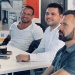 Borys Mańkowski Instagram - Od samego rana inspirujące, ważne rozmowy i poszukiwanie optymalnych rozwiązań do domu marzeń dla @mankowski.borys i @danamankowska 💪😀 Za nami pełne potrzebnych ustaleń spotkanie z ekipą budującą mury @przybeccy.pl , stolarzem i inwestorami. Możemy działać dalej! ✨🏠✨ Wyposażenie i wykończenie wnętrz - tu istotny jest każdy szczegół: od „jak ma wyglądać”, do „jak to zrobić”👌😃 #wykonczeniewnetrz #wyposazeniewnetrz #wyposazeniedomu #budowadomu #podklucz #aranzacjawnetrz #interiordesign #interiorinvest Interior Invest