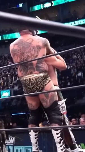 Brandon Bogle Instagram - Have you watched this weeks #BeingTheElite? There are some insane shots I get during the match