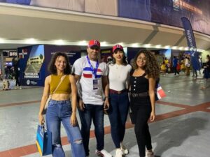 Brashell Santos Instagram - Coro mañanero <3 #SerieDelCaribe2022