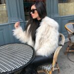 Brenda Zambrano Instagram - El tiempo se lleva todo. Será que me lleva a ti?