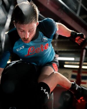 Brett Johns Instagram - Sparring some of the best fighters in the world, on a daily basis.

Massive thank you to the team as always.
@shoremixedmartialarts 

Having it off with another tasty scrapper December 8th

@sashshots 📷