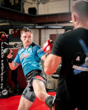 Brett Johns Instagram - Sparring some of the best fighters in the world, on a daily basis.

Massive thank you to the team as always.
@shoremixedmartialarts 

Having it off with another tasty scrapper December 8th

@sashshots 📷