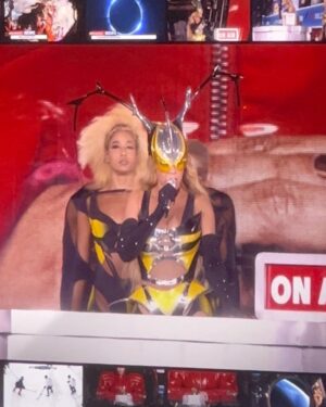 Bria Bryant Instagram - 🐝👽🍯🪩