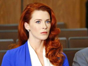 Bridget Regan Instagram - For every one of these photos I sign at @armageddonexponz I will be donating to @supportkind! See you Sunday, Auckland. Can’t wait to see your costumes. #janethevirgin #agentcarter #legendoftheseeker #armageddon