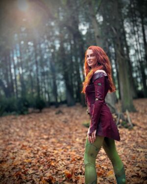 Bridget Regan Instagram - Belated photosynthesis dump 🌿🌿

@cwbatwoman @batwomanwriters 
@thecw @warnerbrostv
