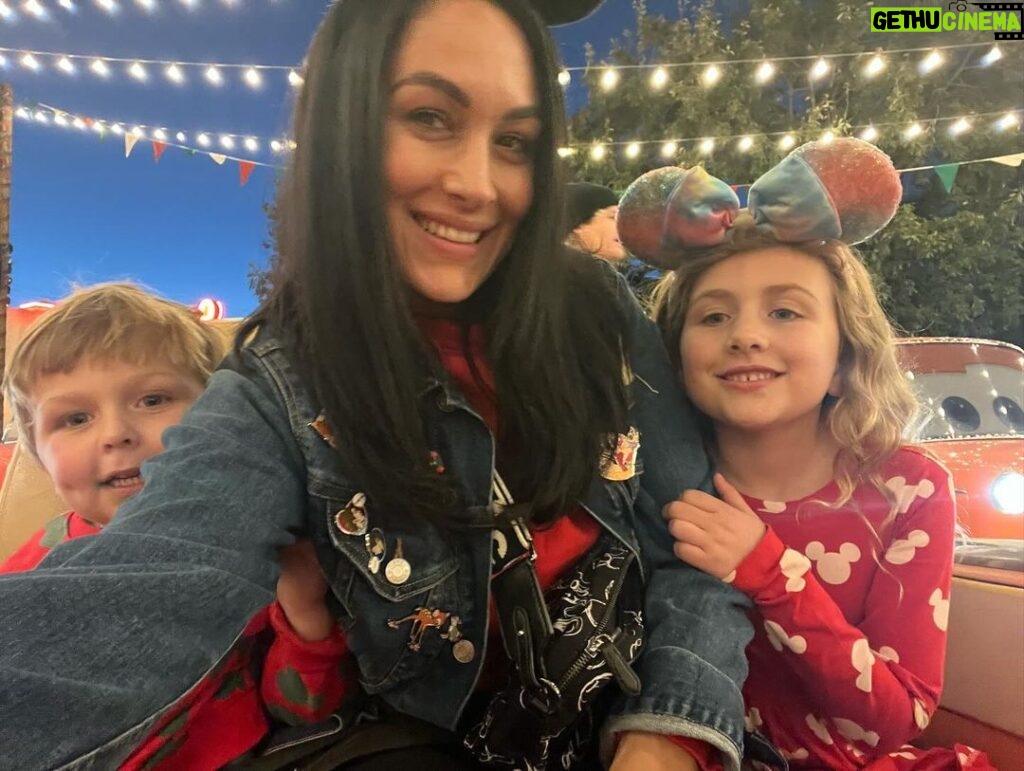 Brie Garcia Instagram - What a couple of magical days in LA!! Birdie’s wish came true to see her Uncle A @theartemc perform in the ballroom. It’s been such a fun season of @dancingwiththestars such incredible talent!! Birdie honestly couldn’t believe she could watch all the dancers up close!!! Then our magic continued by taking Buddy to Disneyland for the first time!!! It’s always hard to explain to a child what they are in for and Buddy was blown away by it all!! We were lucky enough to end our day with Santa and hand him our wish lists!!! The Holiday spirit surrounded us in such a beautiful way the last two days!! ✨🎅🏼🪩🕺🎄🐭