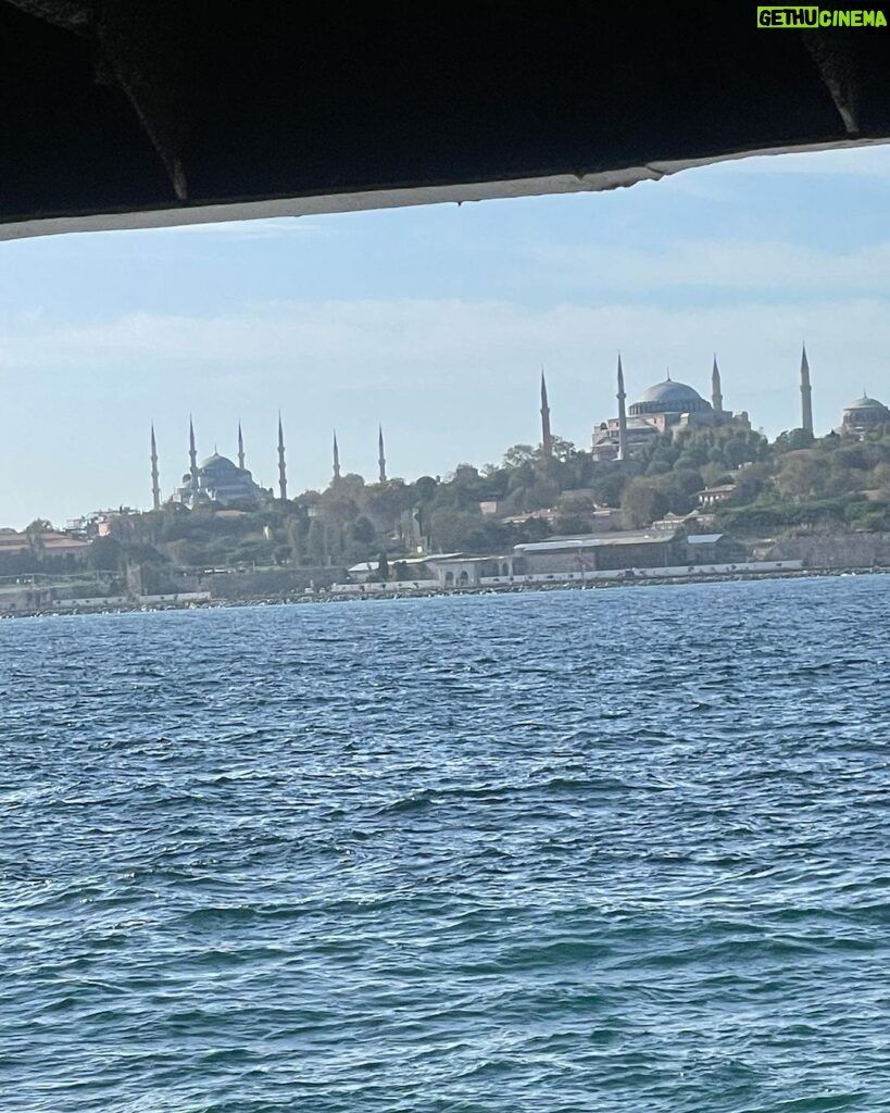 Brisa Fenoy Instagram - De algeciras a estambul 🕌🌊 İstanbul - Türkiye