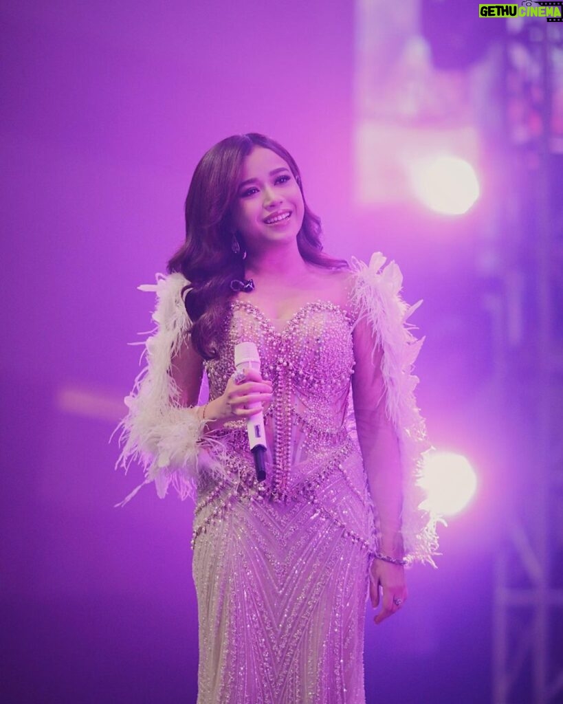 Brisia Jodie Instagram - Charity Concert in Surabaya💞 in Diana Couture by @dianamputri 🤍 jewelry @leciel.design mua @shelleymakeup hairdo @jenifetriana 📸: @bayaaaww hari yg cerah,tumben ya,,,,,??