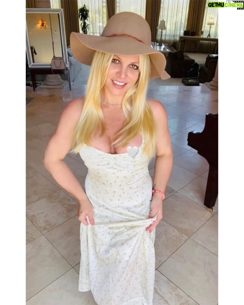 Britney Spears Instagram - THROW BACK of last week !!!