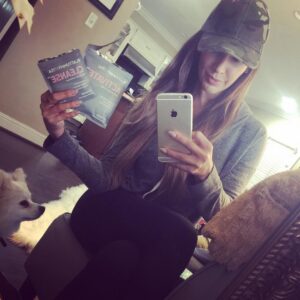 Brittany Thompson Martinez Instagram - #530am #latepost #onatuesday almost out of my #flattummytea but ordering my next order 😩 somehow managed to finagle early #cheer #practice #2boys #lunchmeeting #friendswithkids #momlife #bowling #referee #whoopiecushion #southbay #life  still feeling  #blessed next stop, #dishes 🙍🏻 #mopping and #laundry thanks for the boost @flattummytea only way I'm able to get so much 💩 done! 😜 #dogsofig #pomeranian #photobombdog