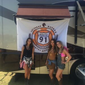 Brittany Thompson Martinez Instagram - Day 1 adventures of stagecoach
#stagecoach #country #countrymusic #girlstrip @jphotobomber9 @samantha_rush @nyalajewelry