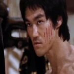 Bruce Lee Instagram – 🐉🎁 “Seasons Beatings, My Friends.” 🔔Holiday Edition of Tuesdays Hostilities with @robinblackmartialarts

#brucelee #seasonsbeatings #robinblack #thegrinch #han