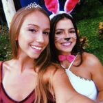 Bruna Tatar Instagram – de outros carnavais 🎉🎊👯‍♀️👯‍♀️ Bloquinho