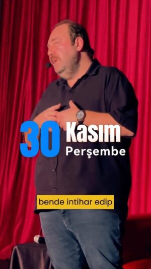 Burak Satıbol Instagram - Burak Satıbol’un tek kişilik-çok konulu oyunu “Büyük Beden” Mecidiyeköy Trump AVM içerisinde bulunan Hayalhane Sahne’de İstanbul seyircisiyle buluşuyor.

Sadece bildiğini anlatmıyor bilmediğini seyirci tamamlıyor. Bu interaktif komedi seyircinin katılımı ile renkleniyor. İşler Güçlerin Salih abisi, Yusuf Yusuf’un Yusuf’u, Mahşer-i Cümbüş’ün Burak’ı hikayelerini anlatmaya geliyor. Kimi zaman sinema aleminden kimi zaman ilk gençliğinden kızgınlıkları, mutlulukları , cevap bulamadıkları ile seyircisini oyun oynamaya çağırıyor.

🗓30 Kasım Perşembe
⏰ 21:00

🗓15 Aralık Cuma
⏰ 21:00

☎️0 (535) 272 83 03

Biletler gişe ve tüm bilet platformlarında.

Geliniz, Getiriniz!