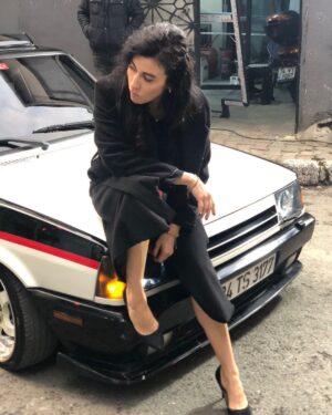 Burcu Gönder Instagram - Yasaklanan Tofaş reklamı 🔞