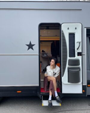 Burcu Gönder Instagram - Karavan dump
#üçgünlükdünya 🎬