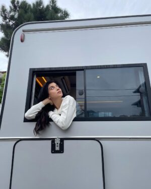 Burcu Gönder Instagram - Karavan dump
#üçgünlükdünya 🎬