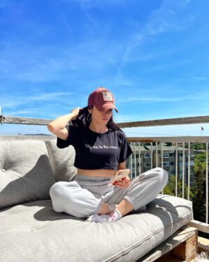 Burcu Gönder Instagram - Sunny sundays☀️