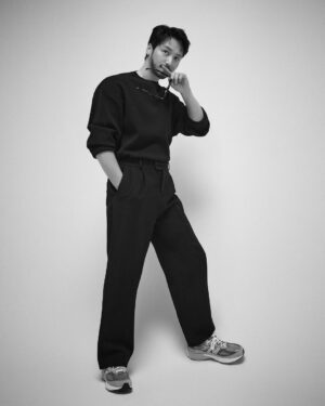 Byun Yo-han Instagram - 뉴발란스 990v6
