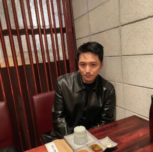 Byun Yo-han Instagram - 생존신고 및 하드털이.