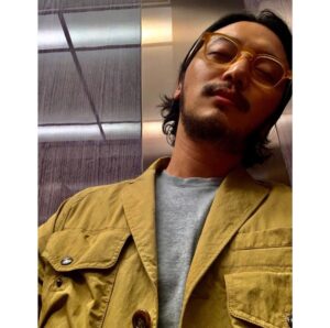 Byun Yo-han Instagram - 생존신고 및 하드털이.
