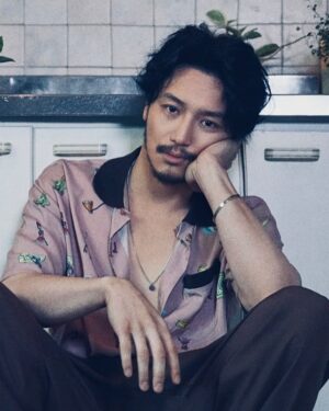 Byun Yo-han Instagram - 24년엔 더 많은 도전. 🎬🎧