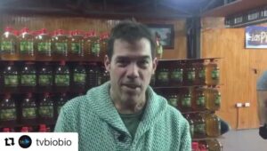 Álvaro Escobar Instagram - ¡Felices fiestas! 🇨🇱 #ExpresoBioBio 📻 @tvbiobio