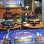 Álvaro Escobar Instagram - ¡Haciendo el #ExpresoBioBio desde las @pipasdeeinstein! Atentos a las transmisiones por facebook live @tvbiobio. #fiestaspatrias 🇨🇱 #tikitikiti Las Pipas de Einstein