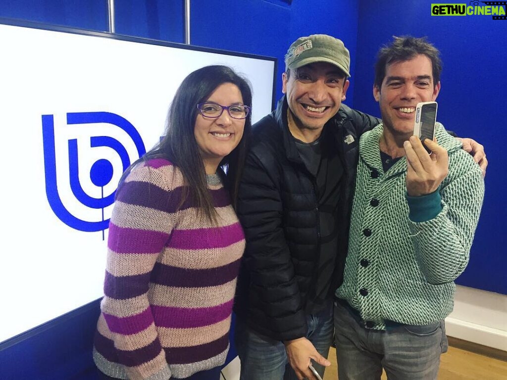 Álvaro Escobar Instagram - Con @rodrigostandup en el #ExpresoBioBio La entrevista en vivo por Facebook @tvbiobio Radio Bío Bío