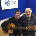 Álvaro Escobar Instagram - Guitarreamos con Felo en el #expresobiobio ! Radio Bío Bío