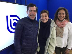 Álvaro Escobar Instagram - Con la maestra Gloria Benavides en el #expresobiobio 👏🏻👏🏻 Se puede ver la entrevista en facebook @tvbiobio