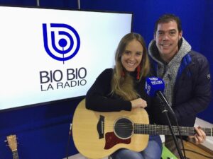 Álvaro Escobar Instagram - AHORA!!! Con @consueloschuster en el #expresobiobio a través de facebook live @tvbiobio @biobiochile