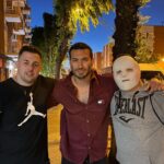 Édgar Vittorino Instagram - Un policía , un actor Colombiano y un famoso ex-ladrón de bancos juntos en el barrio de Vallecas ,parece el inicio de un chiste ... pero no! esta reunión fue parte del trabajo de investigación para la construcción de un nuevo personaje . Pronto les cuento Más... gracias por la ayuda @rafita8686 y @flaco_apuntes #actor #series #actorlife