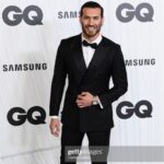 Édgar Vittorino Instagram - #hombredelañogq @gqspain Noche para celebrar el talento y reencontrase con conocidos siempre con una sonrisa. #actor #alfombraroja #landerurquijocollection #cartier #series #cine #vivirsinperniso #bajoceropelícula #visavis #desaparecidos #netflix Madrid, Spain