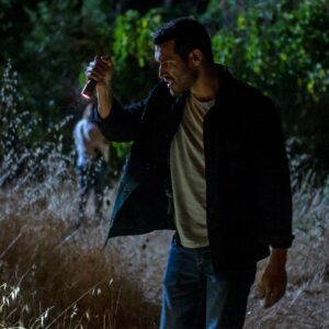 Édgar Vittorino Instagram - Así estamos, buscando una pista que nos traslade al miércoles para ver el siguiente capítulo 🔍👏🏼👏🏼

👉🏻 No te pierdas #DesaparecidosLaSerie en
@telecincoes