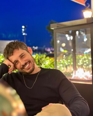 Özgün Karaman Instagram - ikinciyi harcadım diye üzülenler darılanlar olmuş 💁🏻‍♂️ bende de bu var harcarımdjsf
#işbirliği