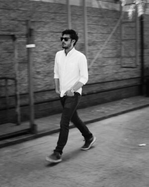 Özgün Karaman Instagram - 🚶🏽#babacandır izlemeye gelen?