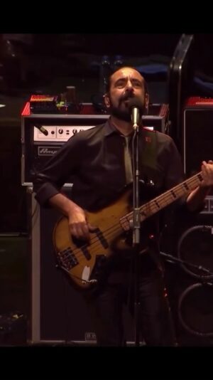Özkan Uğur Instagram - Doğum günümü kutlayan herkese çok teşekkür ederim, hepinize sağlıklı günler dilerim. Sevgilerimle 🙏🎸❤️