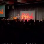 Özz Nûjen Instagram - ”Långa lösögonfransar” och ännu mer #standup kommer 13, 14, 15 och 16 dec i #Stockholm på @rawcomedyclub 🙌🏽😘😅🎅🏽🎄🤶🏽❤️🥳🙌🏽 vi ses snart fina vänner puss och kram 😘🤗 Klipp från i #Göteborg i helgen av väldigt rolige komikerbror @martencvetkovic 🙏🏽😘❤️ #standupcomedy #comedy #show #henek #pêkenîn #humor #funnyvideos #funnyvideo #actor #comedian #attore #şanoger #sweden #swedish #kurdistan #kurdish #kurdî #funny #funnyshit #eyelashes #bijang #ögonfransar #lösögonfransar #fakelashes #hairtransplant #hairtransplantturkey