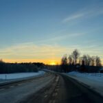 Özz Nûjen Instagram - Mot #Stockholm och hem. Imorgon 7/12 ses vi på @hamburger_bors 🙏🏽☀️🙌🏽 Ber bi Stokholm û mal.