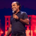 Özz Nûjen Instagram - Jag vill bara säga TACK till dig som har kommit och tittat på mig när jag har kört #teater eller #standup i år. 😘 Jag vill också tacka varenda en som har fixat gig, bokat mig, jobbat tillsammans med mig, pushat mig, regisserat mig, hjälpt mig med resor, hotell och sagt eller tänkt något snällt om mig. ❤️❤️❤️ Tack älskade föräldrar, syskon och syskonbarn som alltid ställer upp för mig och alltid står upp för mig. Tack alla vänner 😘 och vi ses nästa år! ❤️ God jul och gott nytt år! 😘🎅🏽🎄🤶🏽🥳🍻❤️🙌🏽 Spas bo we hemûya ên ku hatine û li şano an jî standup ê min rêtine/dîtine/temaşe kirine. 😘❤️❤️❤️ Noela we û sersala we pîroz be!